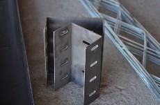 والپست ناودانی منقطع و متعلقات وال پست در ابعاد مختلف