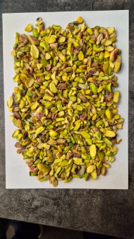 مغز پسته لپه دندانه